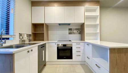 Beach Road Beauty - Photo 3