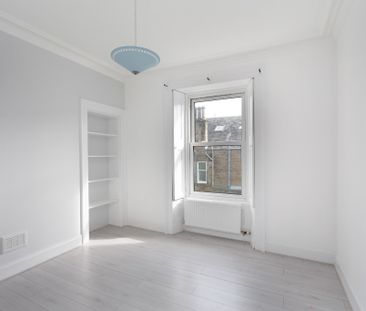 4 bedroom terraced house to rent - Photo 3