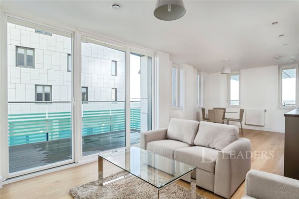 2 bedroom apartment to rent The Boardwalk, Brighton, BN2 - Photo 1