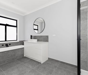 Luxurious Low-Maintenance Living in a Blue-Chip location! - Photo 6