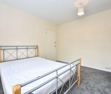 6 bedroom semi-detached house to rent - Photo 5