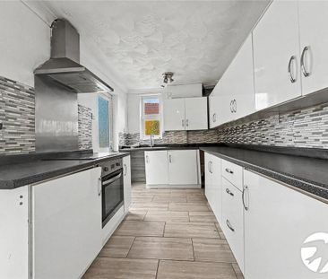 3 bedroom terraced house to rent - Photo 5