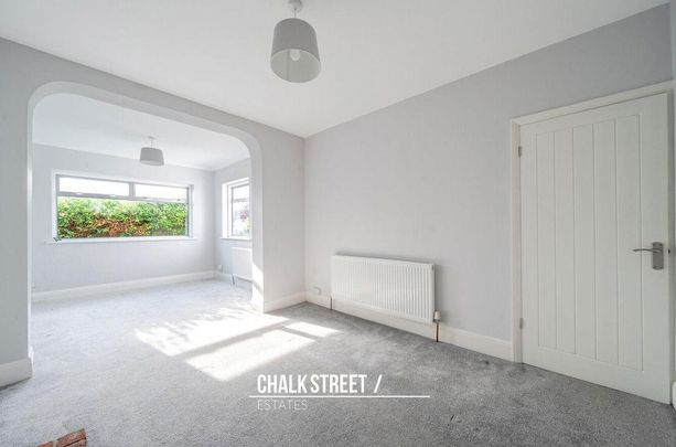 Belmont Avenue, Upminster, RM14 - Photo 1