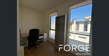 Stunning furnished Townhouse with 2 Bedrooms, 2 Bathrooms and 1 Carpark - Photo 4