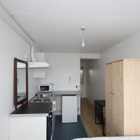 Studio to rent - Photo 3