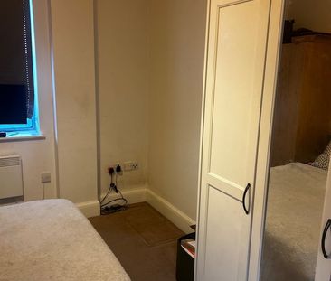 2 Bed Flat, Katesgrove Court, RG2 - Photo 2