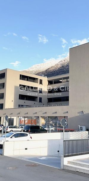 2.5-room apartment on 2nd floor with laundry column - Photo 2