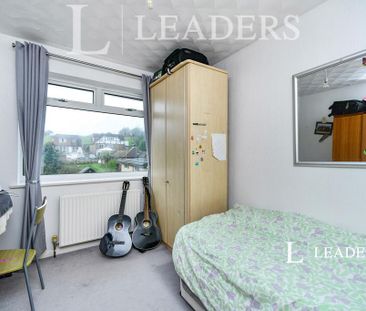 4 bedroom semi-detached house to rent - Photo 3