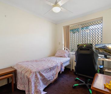 A quiet rear villa with space, comfort and lifestyle - mins from Vi... - Photo 5