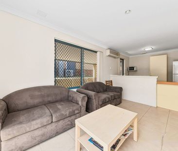 A nice room right next to Curtin University - Photo 1