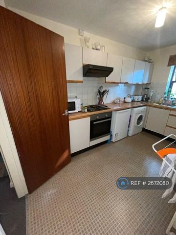 1 bedroom flat to rent - Photo 4