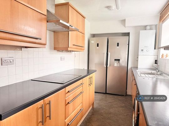 3 bedroom terraced house to rent - Photo 1