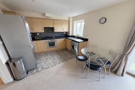 2 bedroom flat to rent - Photo 5