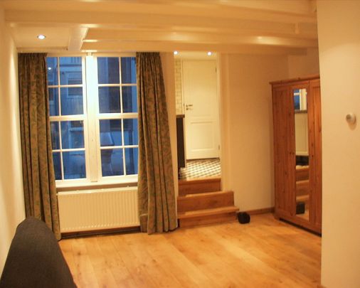 For rent, New renovated studio in an old monument in the city centre of Amsterdam. Location korte leidse dwarsstraat . - Foto 1