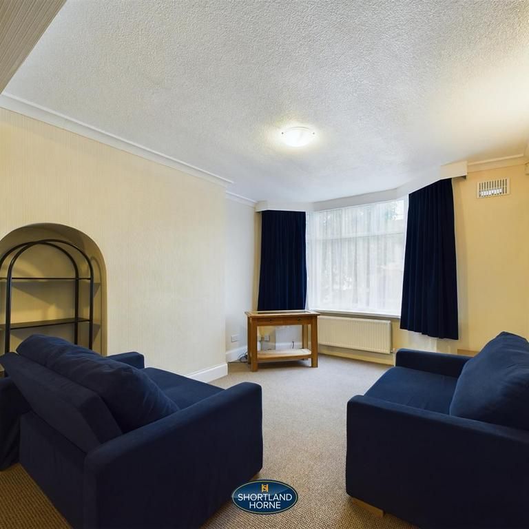 3 bedroom end of terrace house to rent - Photo 1