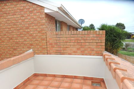 Modern Double Storey 2-Bedroom Home! - Photo 5