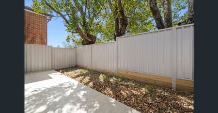 Modern Brand New 3-Bedroom Townhouse - Photo 2