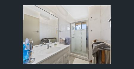 Quiet unit complex in a great location - Photo 5