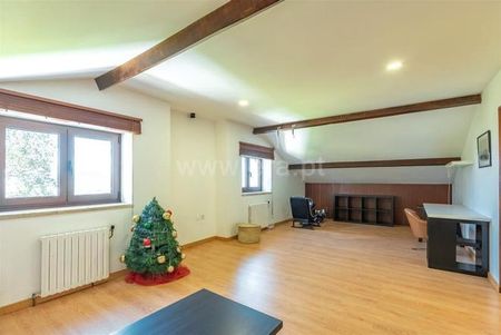 Andar Moradia T2 - Photo 2