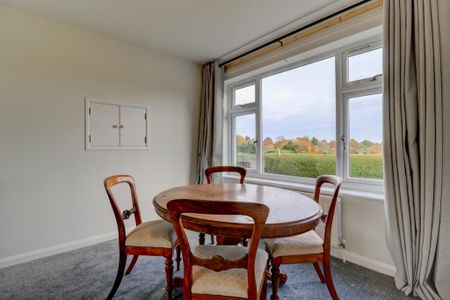 Detached house to rent - Photo 4