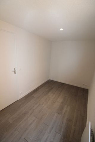 HYERES / CENTRE ANCIEN / T3 RENOVE - Photo 4