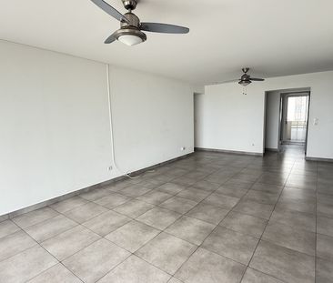 Location Appartement 4 pièces 105m² FORT DE FRANCE 97200 - Photo 1