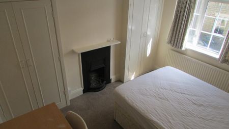 1 bedroom property to rent - Photo 2