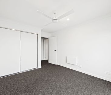 Contemporary Living in Mickleham - Photo 4