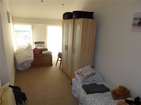 Hullen Edge Farm, Goose Nest Lane, Norland, Halifax, HX6 - Photo 5