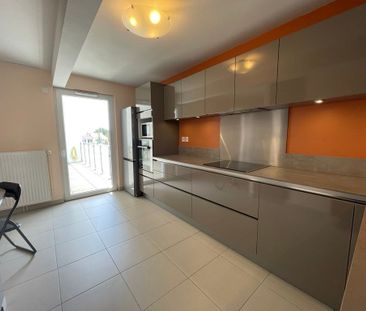 Location Appartement 3 pièces 73m² LA ROCHELLE 17000 - Photo 4
