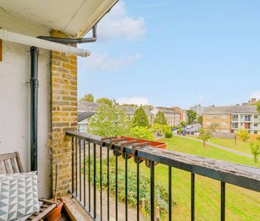 3 bedroom flat to rent - Photo 3