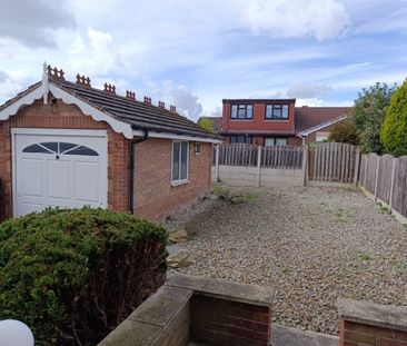 3 bed Semi-Detached - To Let - Photo 6