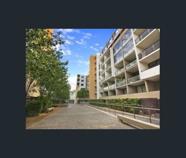 Unfurnished Two Bed Apartment w/ Parking - Ultimo - Photo 3