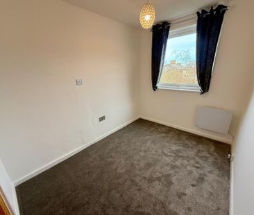 2 Bedroom Apartment HOMEOW - Photo 4