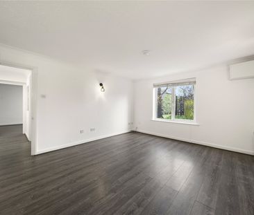 Cobham Gate, Freelands Road, KT11 - Photo 1
