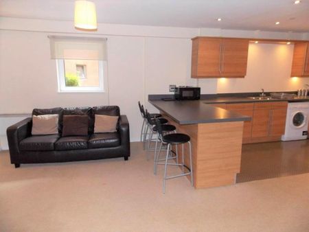 4 bedroom flat to rent - Photo 5
