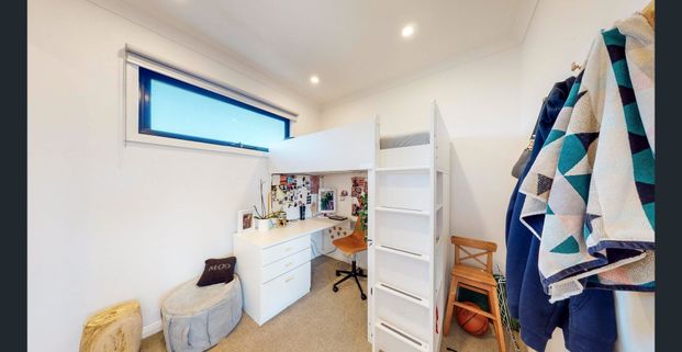 CHIC TOWNHOUSE CLOSE TO EVERYTHING - Photo 1