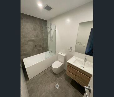 Nearly Brand New - Two Bedroom Apartment For Lease - Photo 2