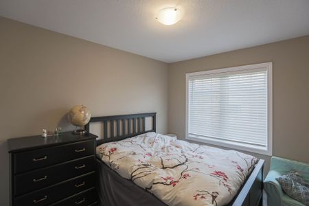 For Lease - 3353 Mockingbird Common Drive, Oakville, Ontario - Photo 4