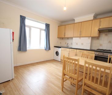 1 bedroom Flat to let - Photo 1