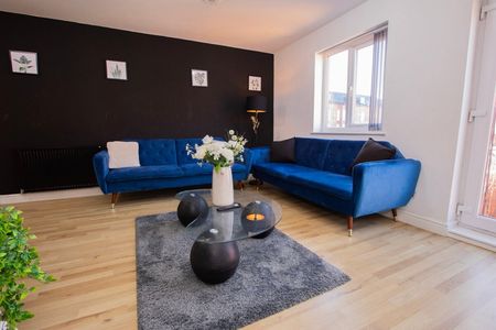 Lund Street - Photo 2