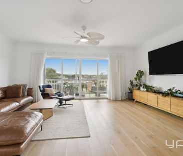 Spacious 5 bedroom Family Home in Quiet Tootgarook Location - Photo 4