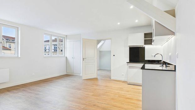 Beau F2 neuf - parking - Photo 1