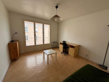APPARTEMENT T1 [MEUBLE] A LOUER A ROANNE - MULSANT - Photo 4