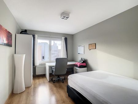 Gemeubelde penthouse met twee slaapkamers in hartje Leuven! - Photo 5