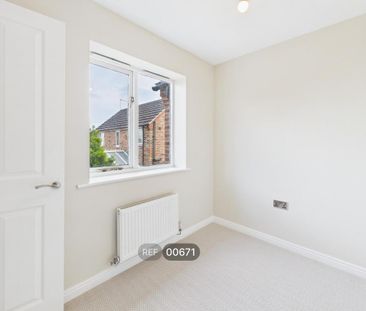 3 bedroom semi-detached house to rent - Photo 5