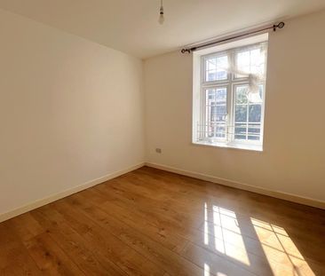 Chapel Street, Woking - 2 bedrooms Property for lettings - Seymours - Photo 1