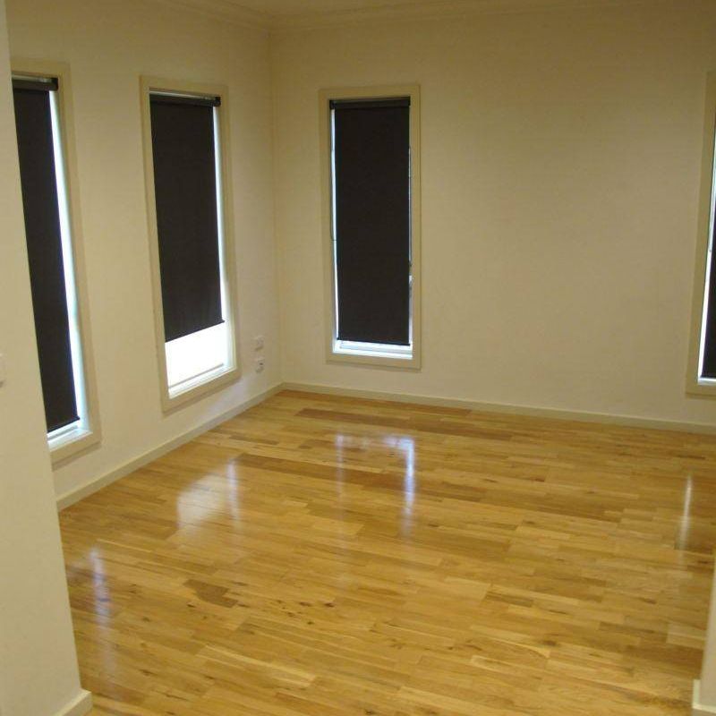 FRESHLY PAINTED! 4 Bed Family Home in Newport - Photo 1