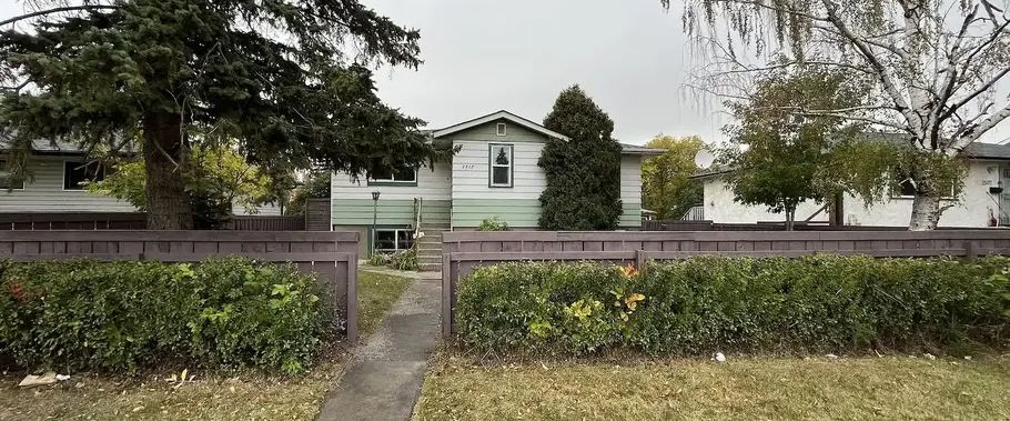 Beautiful and Spacious 3 Bedroom Main floor for rent in a house | 2517 36 Street Southeast, Calgary - Photo 1