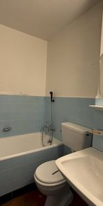 Studio au rez supérieur, en rénovation, disponible pour le 16 novembre 2025 - Photo 4